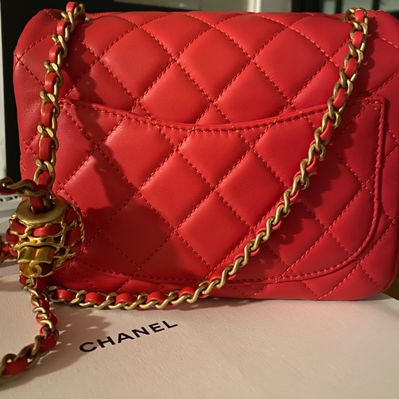 Chanel 2022 Mini Flap Handbag with Pearl Crush Lambskin spring summer collection - Picture 6 of 8